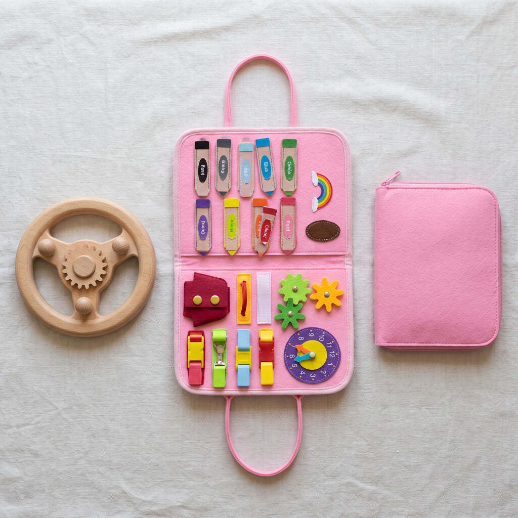 Le Coffret Éveil Miloubo : busy board, volant Montessori et pochette